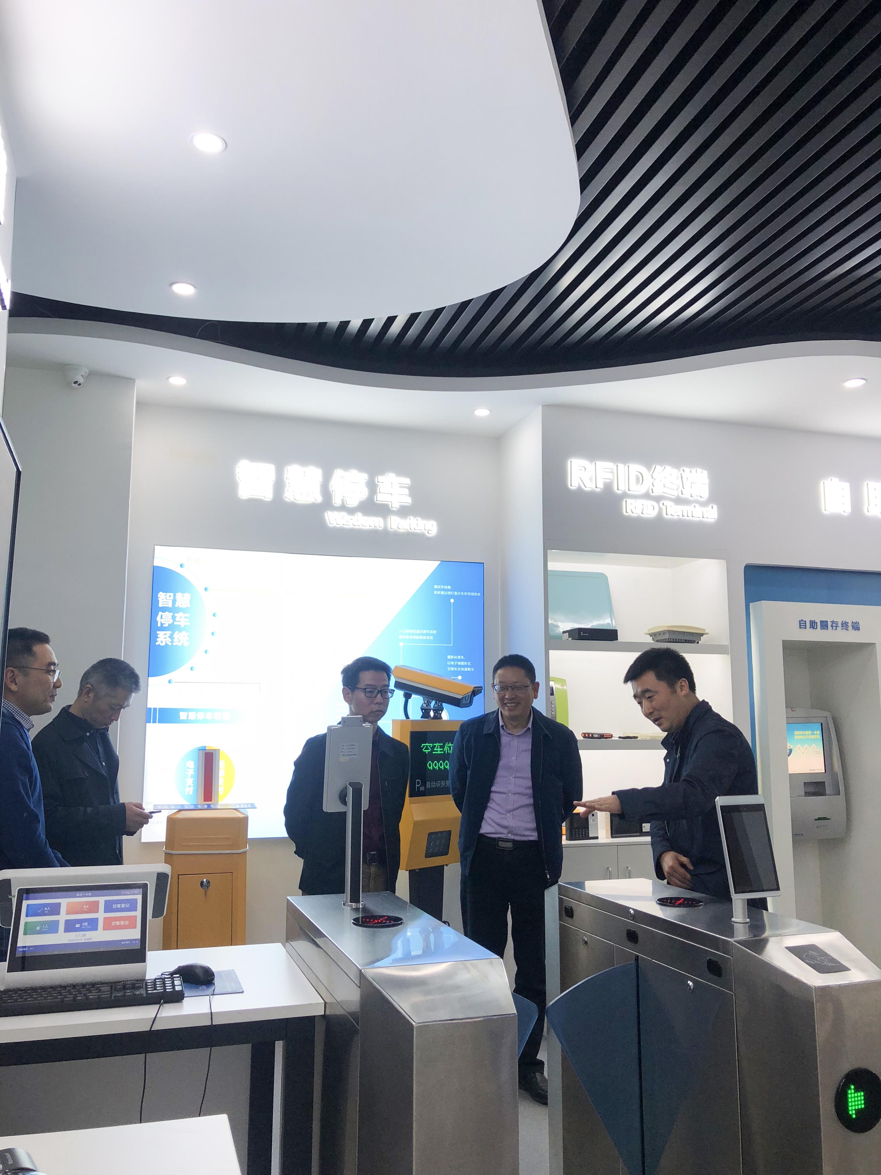 2022.3 (1) 2022.3 (1)