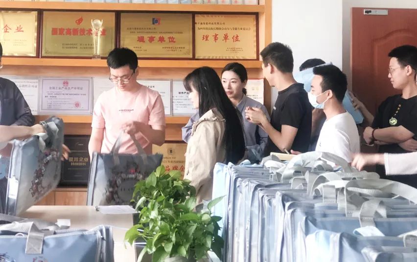 7c746b7545514cb294a56792e4fd491d 7c746b7545514cb294a56792e4fd491d