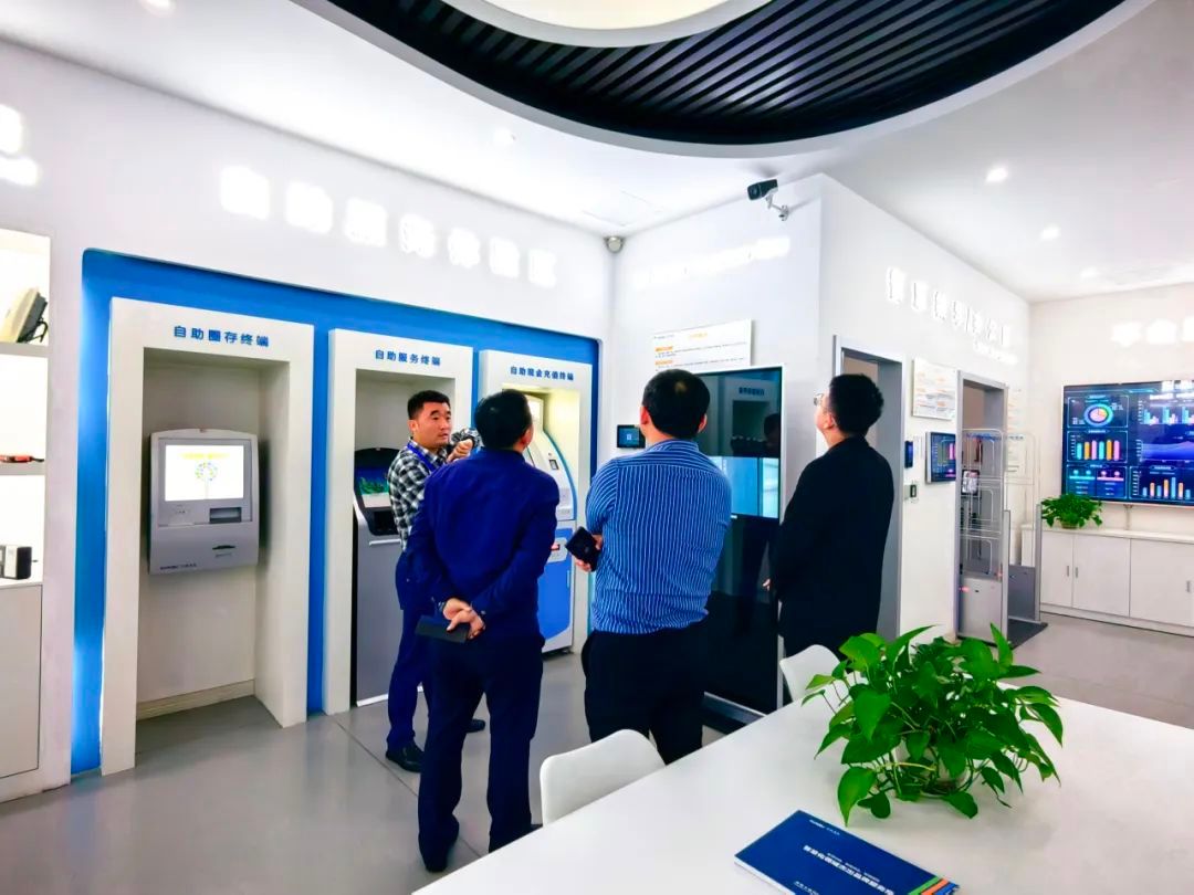 005BsHu9ly1hjq12vshk0j30u00midie 005BsHu9ly1hjq12vshk0j30u00midie